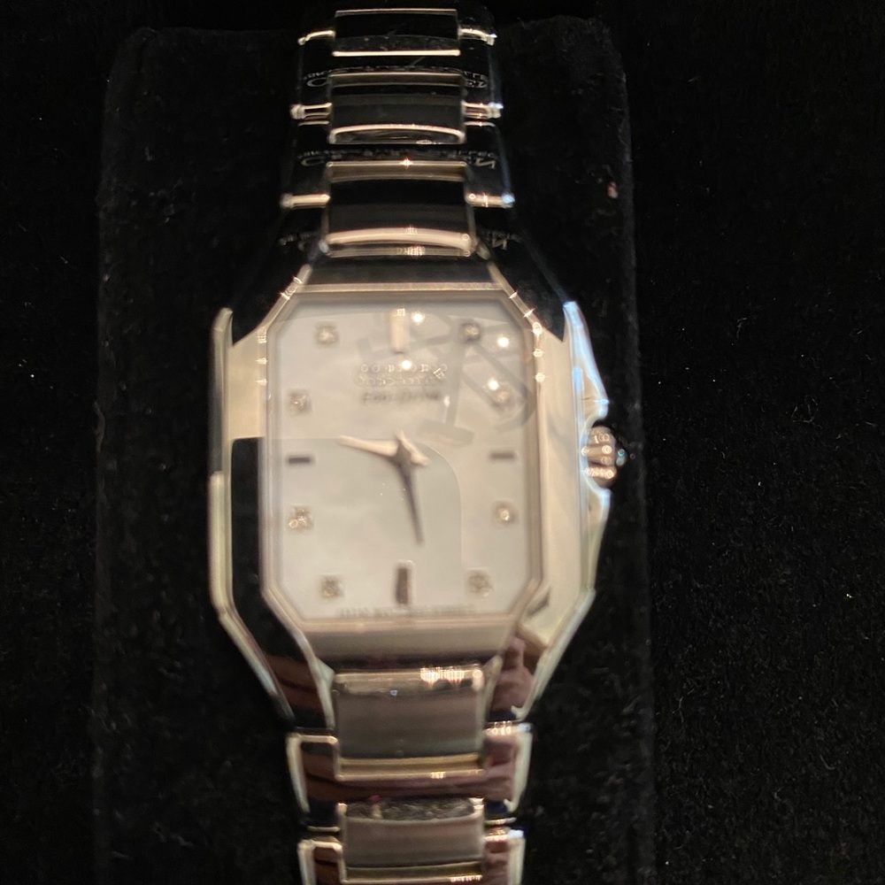 100% Authentic Citizen Silver Watch - image 3